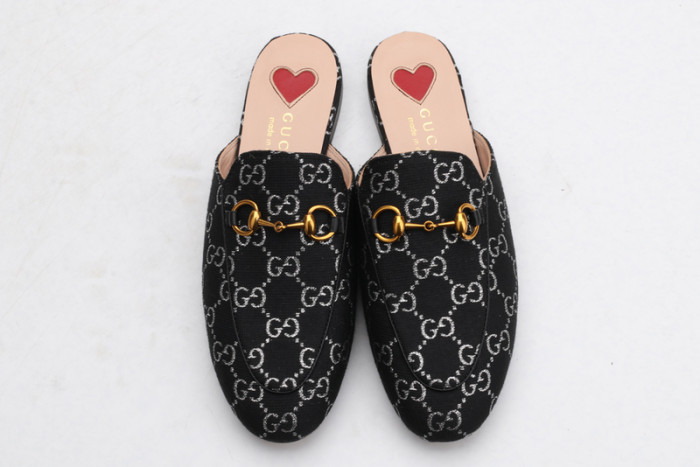 guc loafer