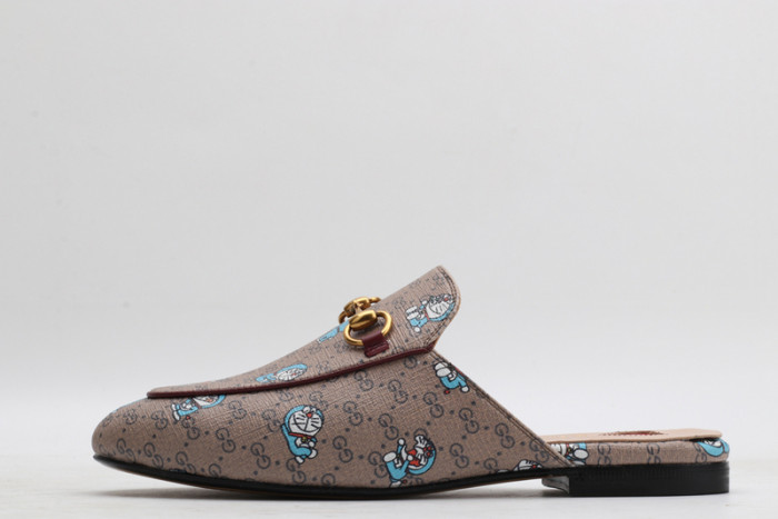 guc loafer