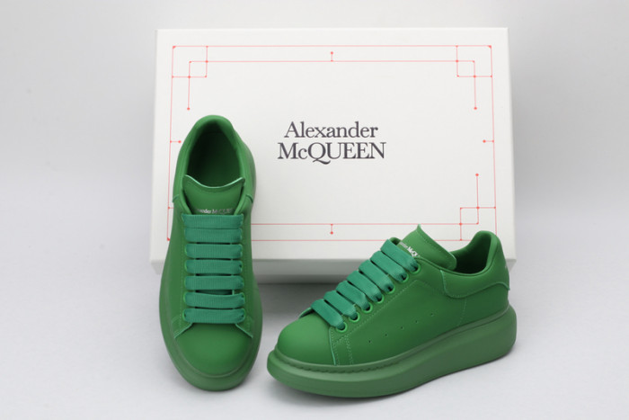 alex mcqu sneakers