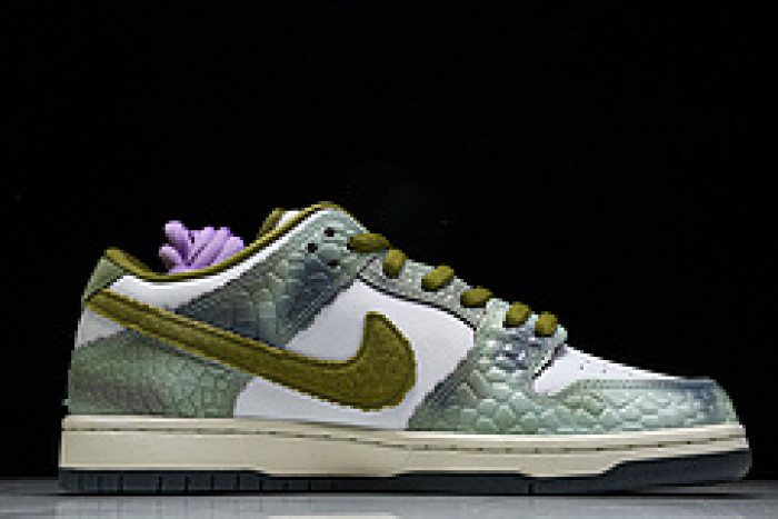 Alexis Sablone x Dunk Low SB 