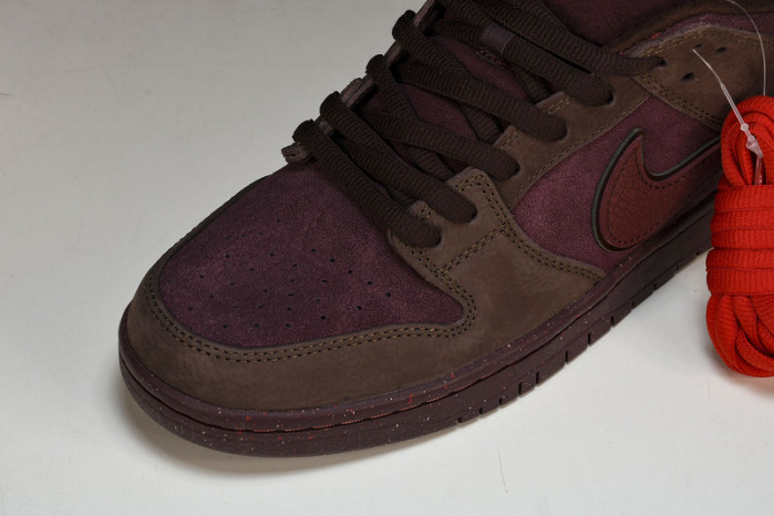 nike sb dunk low "city of love" fn0619-600