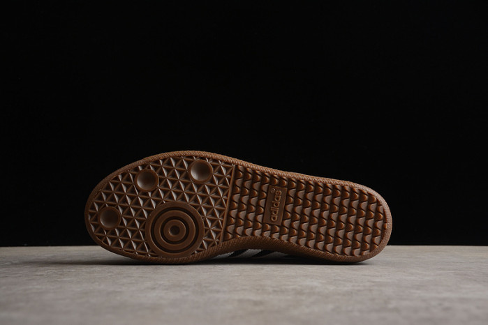 ad low-top sneaker 2303131