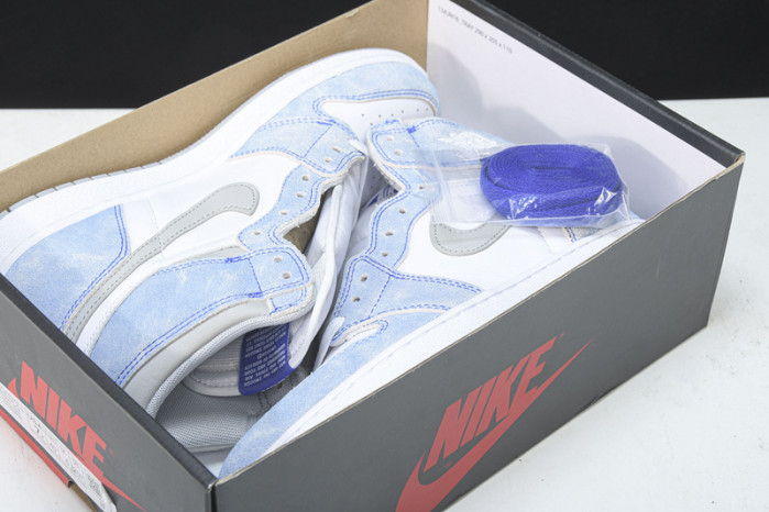 air jordan 1 high og hyper royal 555088-402