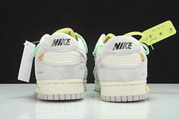 nike dunk low of lot 14 of 50 dj0950-106