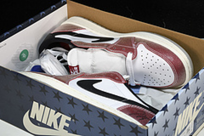 trophy room x air jordan 1 og low fn0432-017