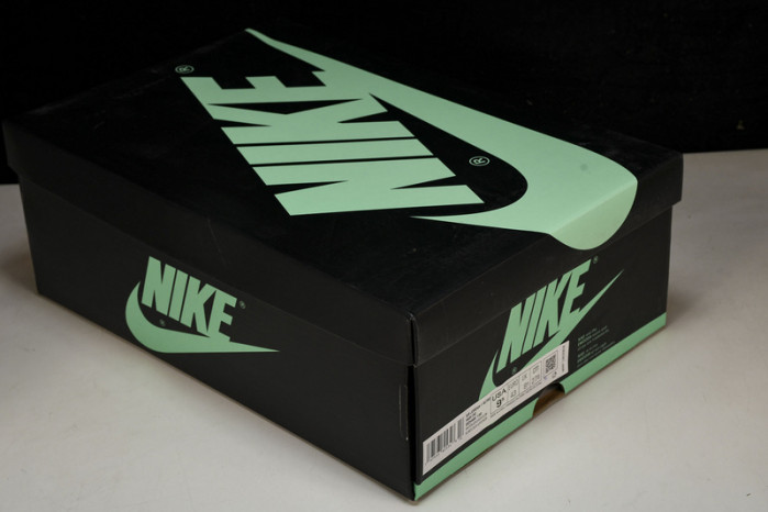 air jordan 1 retro high "green glow" dz5485-130