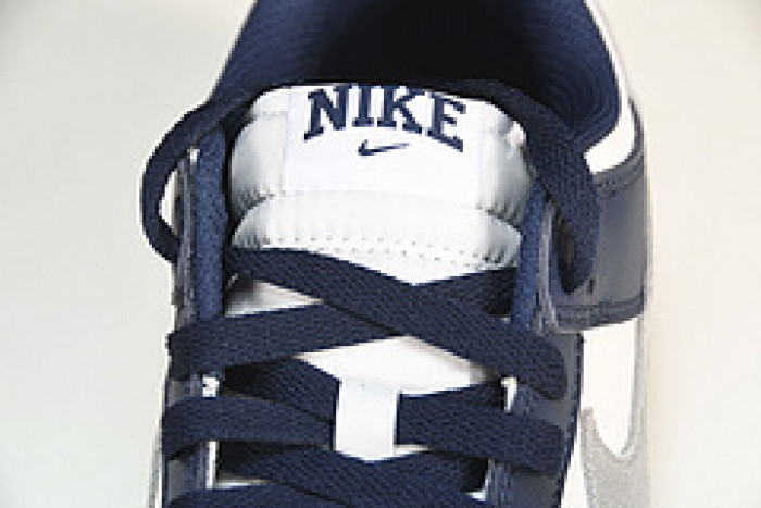 nike dunk low summit white midnight navy fd9749-400