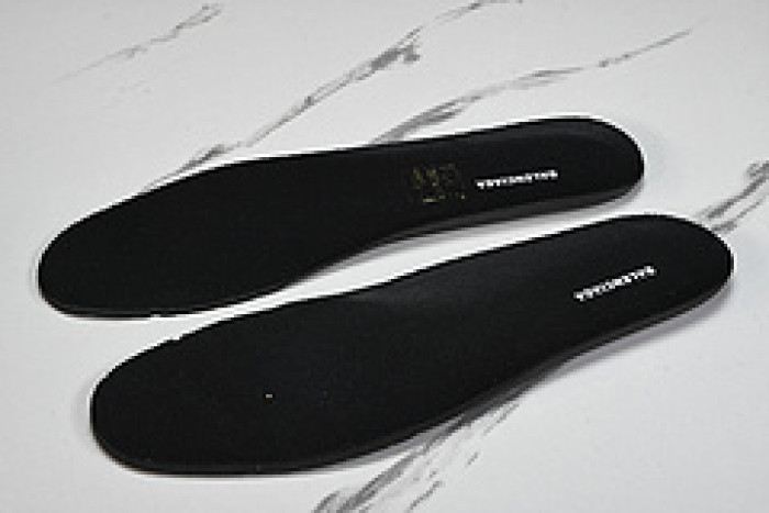 bl triple s trainers sneakers bts-19