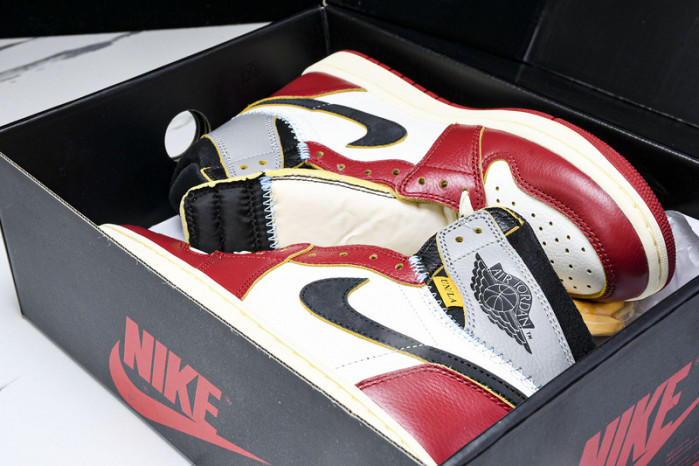 Union LA x Air Jordan 1 High OG “Chicago” UN HV8563-600