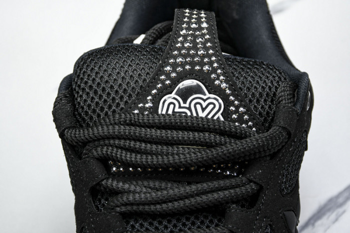 LOVT SNEAKER lv-256