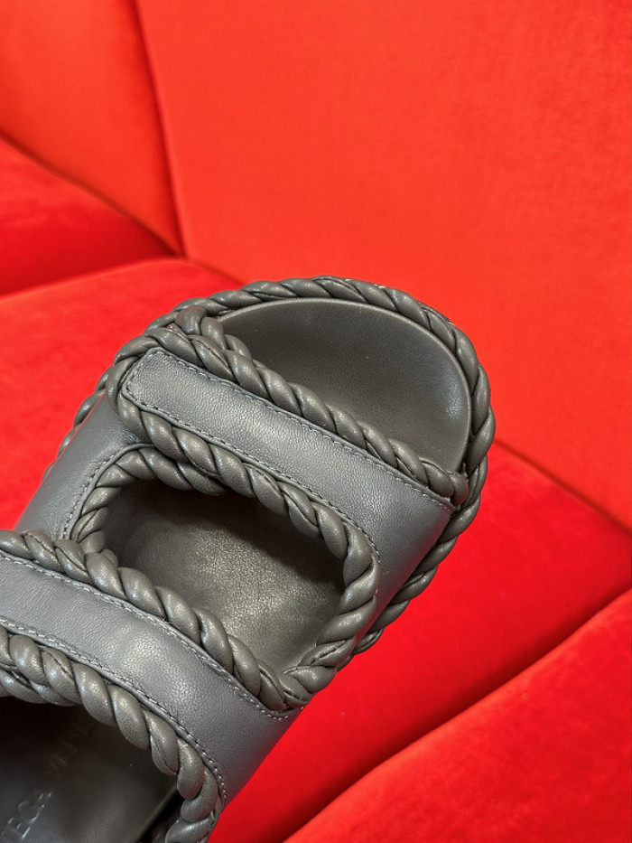 BOTEGA V SLIDES BVS-01