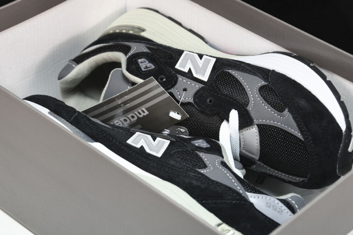 new balance 992 black grey suede m992eb