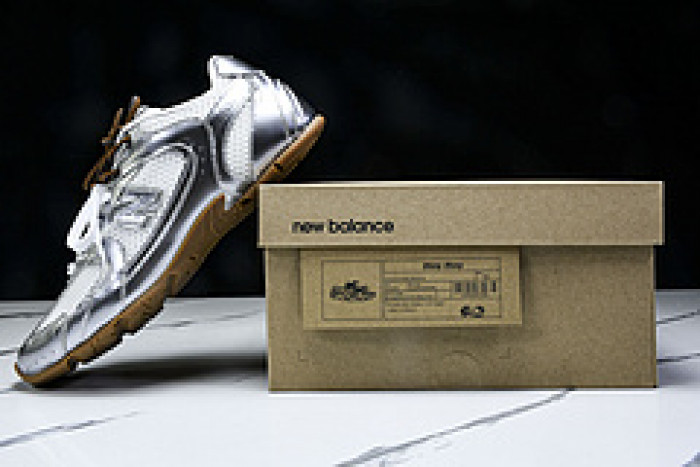New Balance MIU NB5304
