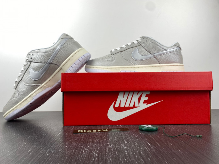 nike dunk low metallic silver dx3197-095