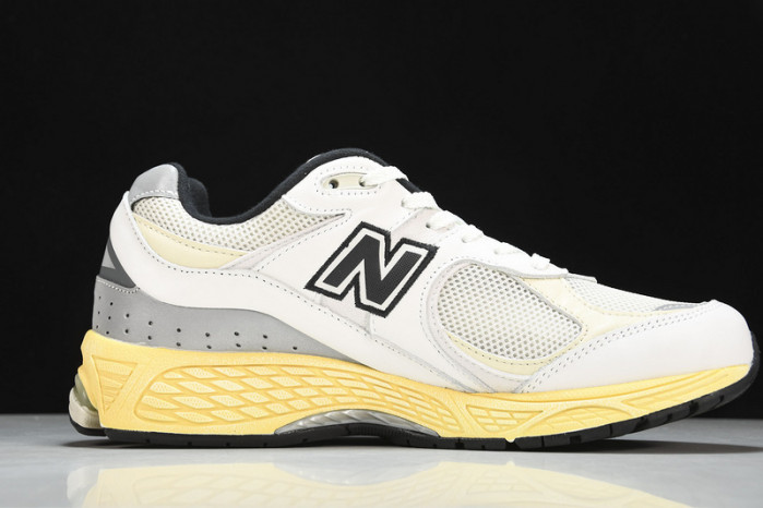 new balance 2002r thisisneverthat white ml2002rt