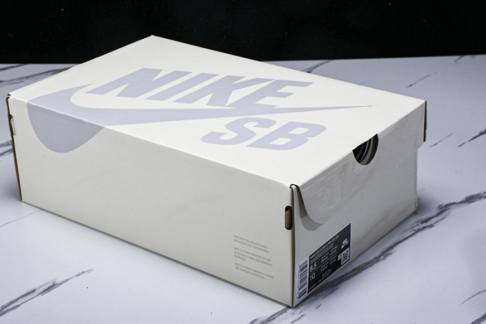 nike sb dunk low futura laboratories bleached aqua hf6061-400