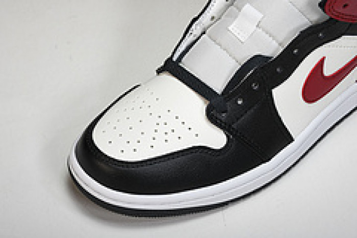 air jordan 1 mid “black toe” bq6472-160