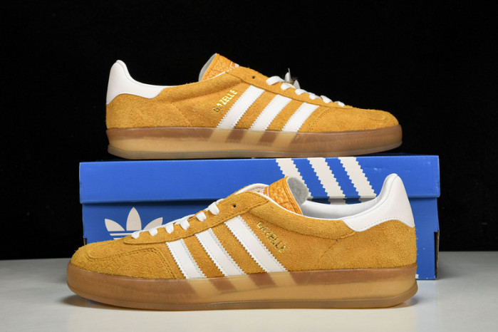 ad low-top sneaker gazelle indoor hq8716