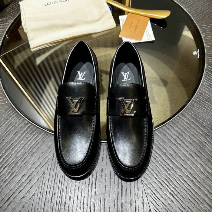 LOVT SNEAKER lv-355