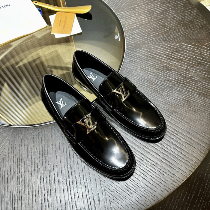 LOVT SNEAKER lv-357