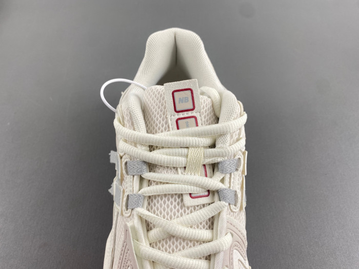 New Balance 1906A M1906AB