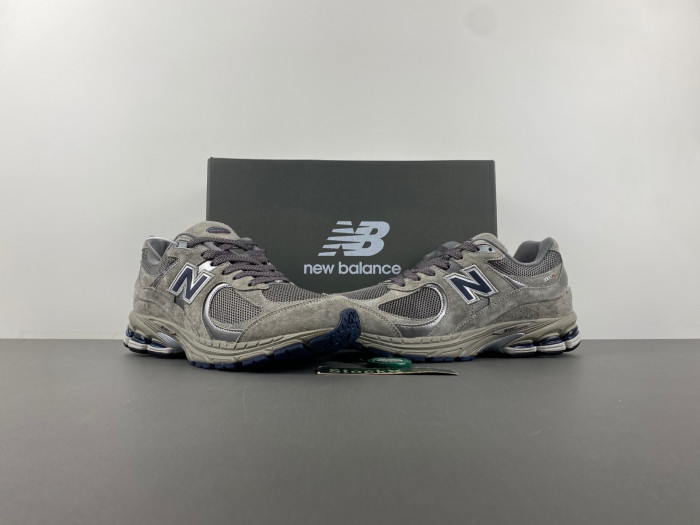 New Balance ML2002RA