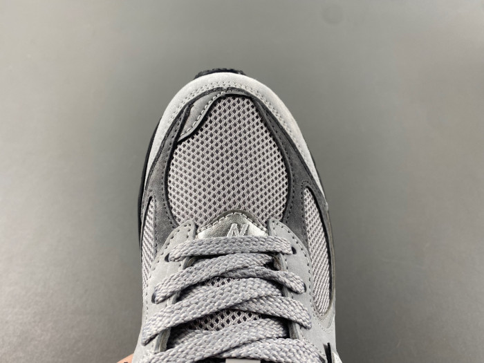 New Balance 2002R M2002RC1