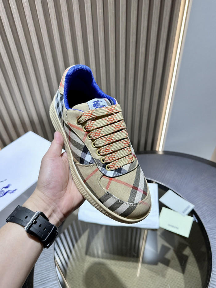 BUBERY SNEAKER 23151