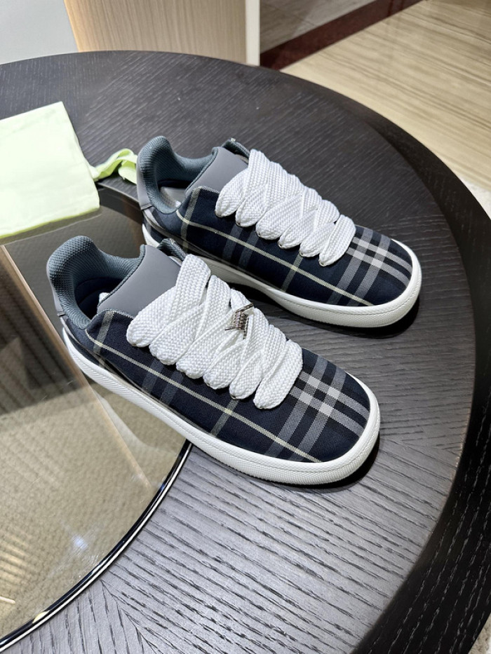 BUBERY SNEAKER 23165