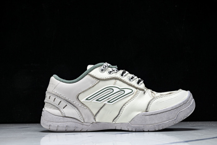 BL Hamptons Worn-Out BHW-10